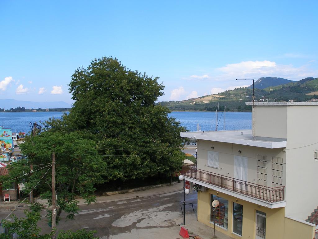 Anastasia - Efthimios Apartments Agios Konstantinos  外观 照片