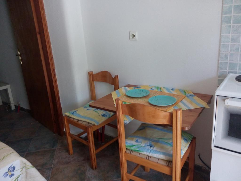 Anastasia - Efthimios Apartments Agios Konstantinos  外观 照片