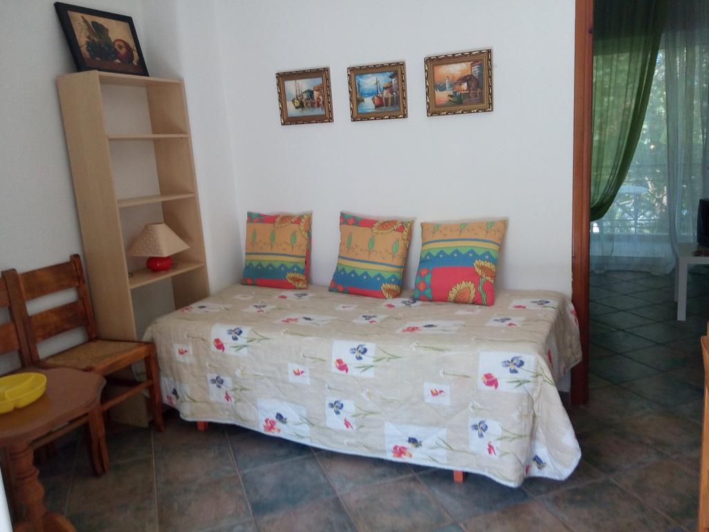 Anastasia - Efthimios Apartments Agios Konstantinos  外观 照片